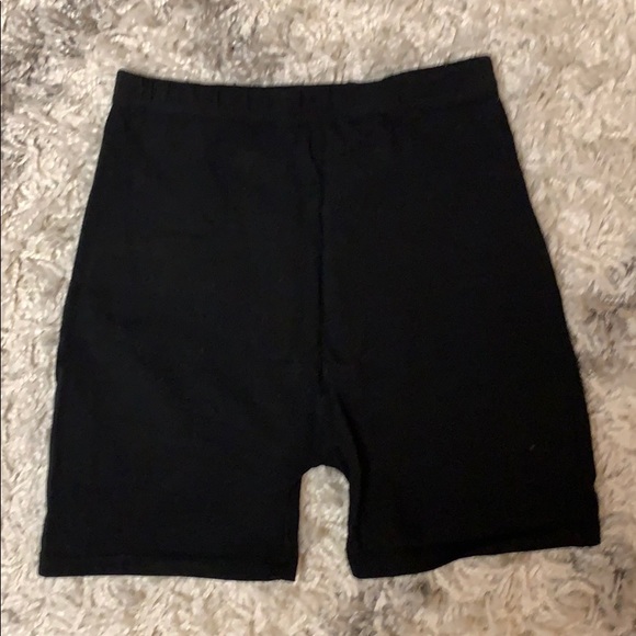 Brandy Melville Pants - NEVER WORN brandy melville biker shorts